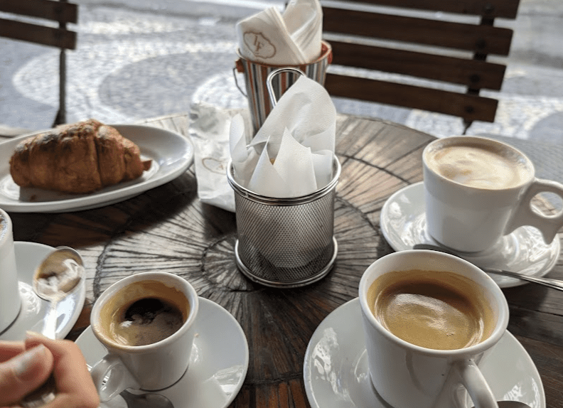 LF Café & Bistrô cafe da tarde